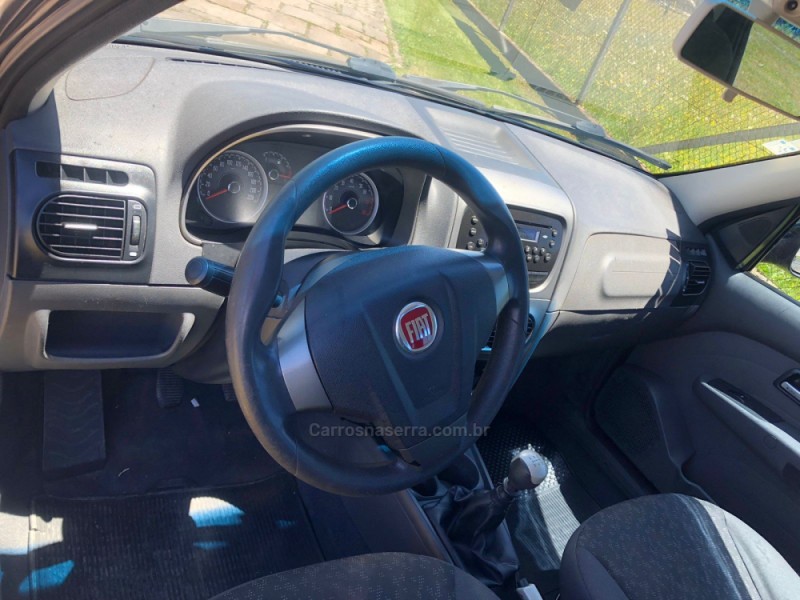 PALIO 1.6 TREKKING WEEKEND 16V FLEX 4P MANUAL - 2014 - FARROUPILHA