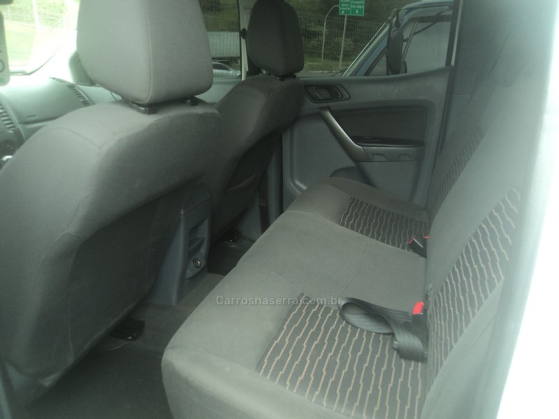 RANGER 2.5 XLS 4X2 CD 16V FLEX 4P MANUAL - 2015 - FARROUPILHA