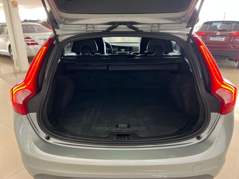 XC60 2.0 T6 R DESIGN TURBO GASOLINA 4P AUTOMÁTICO - 2016 - TAQUARA