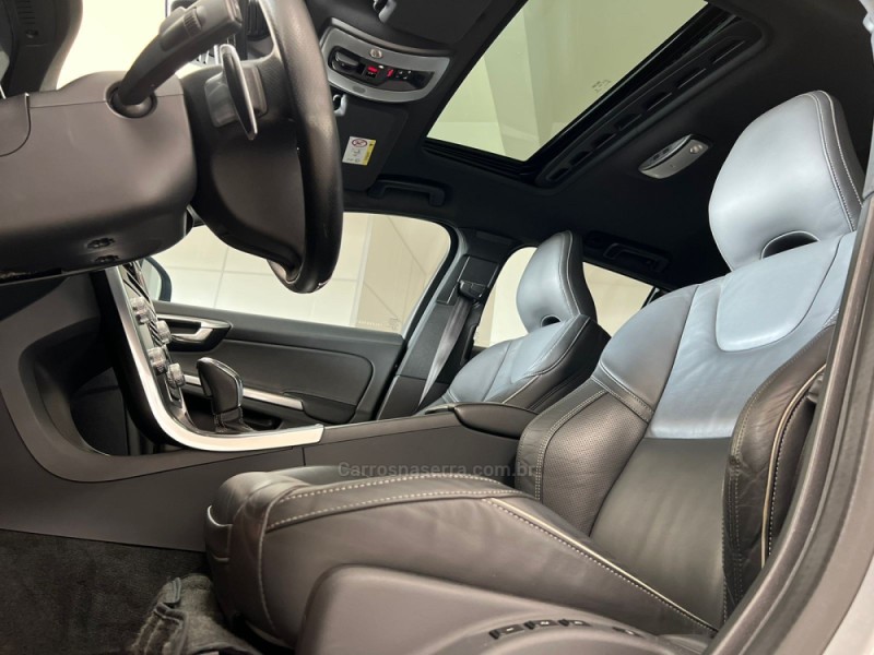 XC60 2.0 T6 R DESIGN TURBO GASOLINA 4P AUTOMÁTICO - 2016 - TAQUARA