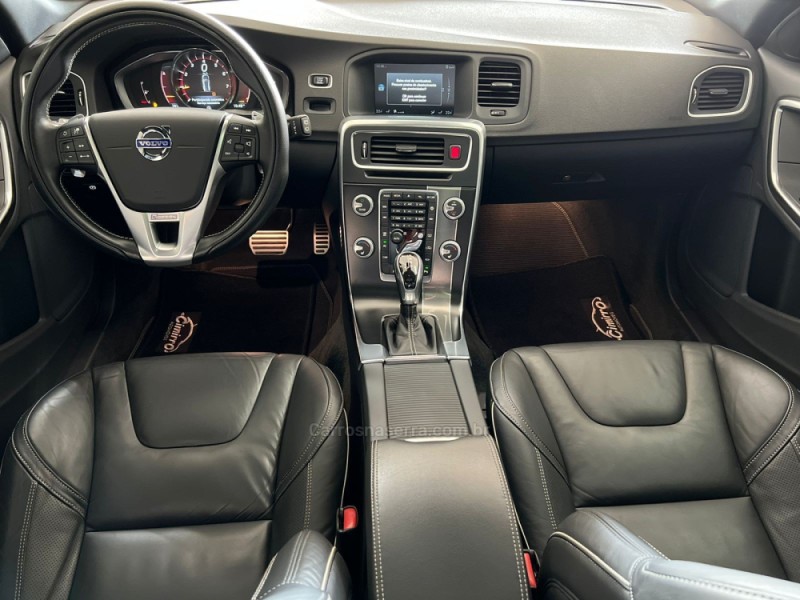 XC60 2.0 T6 R DESIGN TURBO GASOLINA 4P AUTOMÁTICO - 2016 - TAQUARA