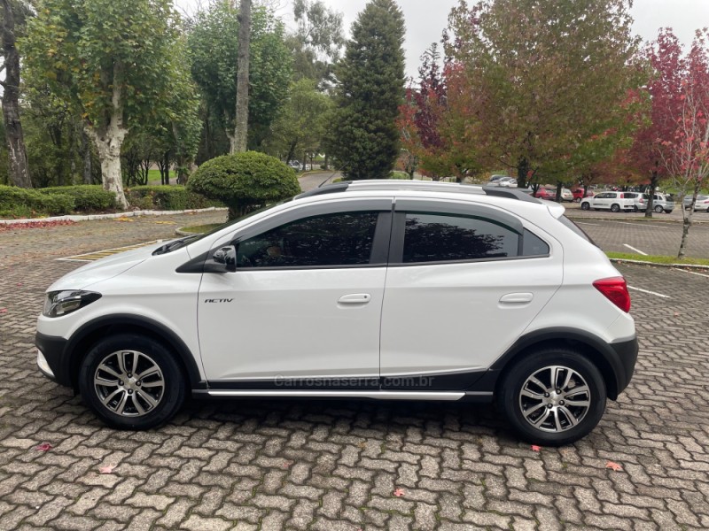 ONIX 1.4 MPFI ACTIV 8V FLEX 4P MANUAL - 2017 - CAXIAS DO SUL