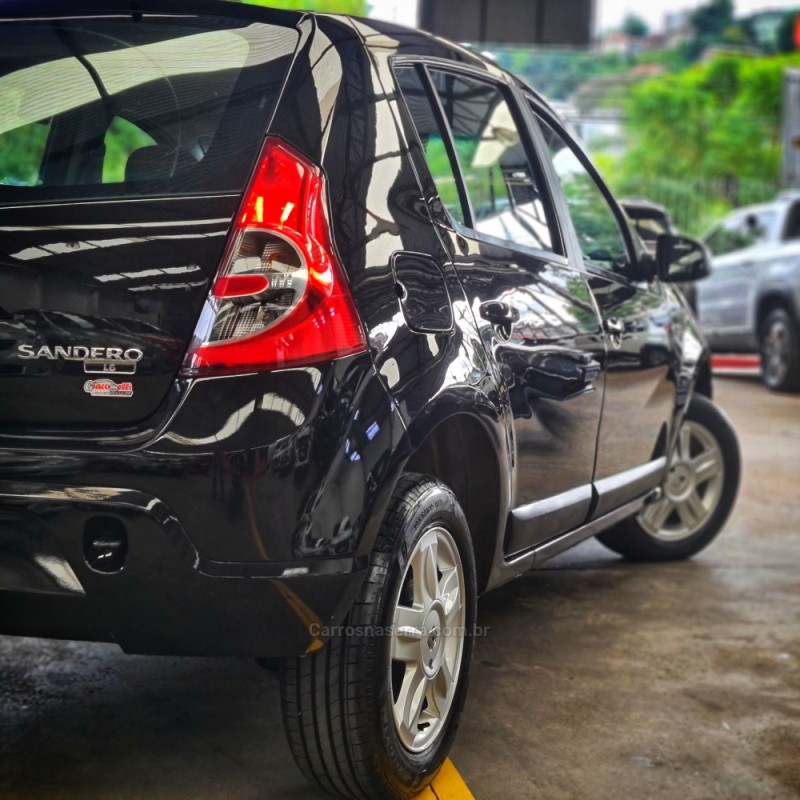SANDERO 1.6 PRIVILÉGE 8V FLEX 4P MANUAL - 2011 - CAXIAS DO SUL