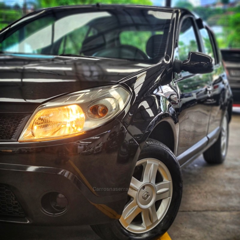 SANDERO 1.6 PRIVILÉGE 8V FLEX 4P MANUAL - 2011 - CAXIAS DO SUL