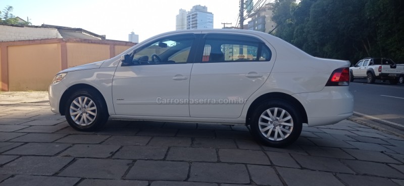 VOYAGE 1.0 MI TRENDLINE 8V FLEX 4P MANUAL - 2011 - CAXIAS DO SUL