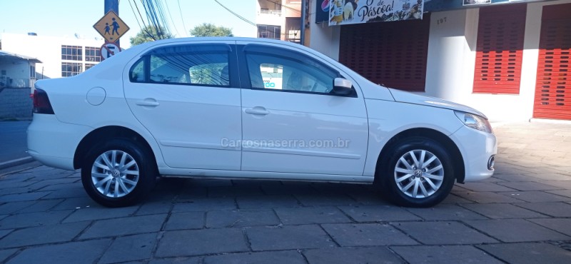 VOYAGE 1.0 MI TRENDLINE 8V FLEX 4P MANUAL - 2011 - CAXIAS DO SUL