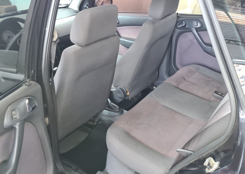 PARATI 1.0 MI CROSSOVER 16V TURBO GASOLINA 4P MANUAL G.III - 2003 - CAXIAS DO SUL