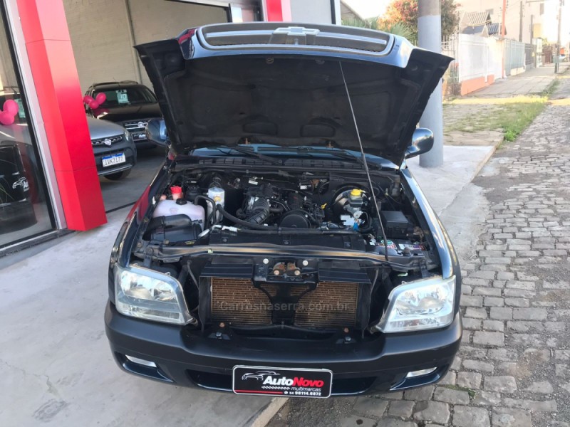 S10 2.4 MPFI ADVANTAGE 4X2 CD 8V FLEX 4P MANUAL - 2008 - VACARIA