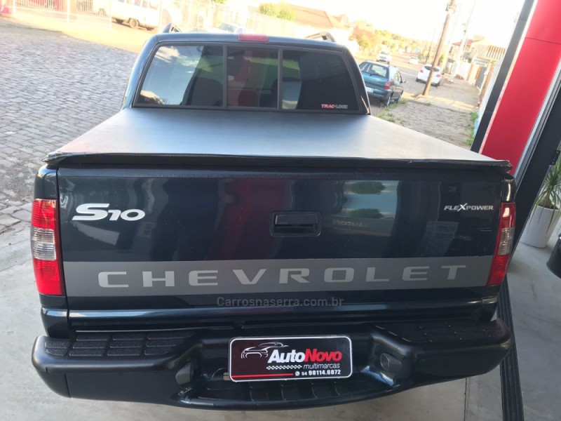 S10 2.4 MPFI ADVANTAGE 4X2 CD 8V FLEX 4P MANUAL - 2008 - VACARIA