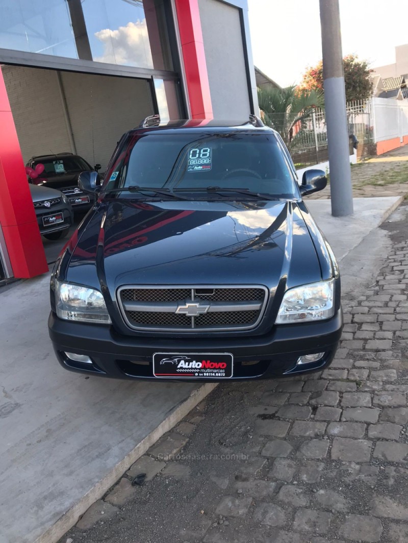 S10 2.4 MPFI ADVANTAGE 4X2 CD 8V FLEX 4P MANUAL - 2008 - VACARIA