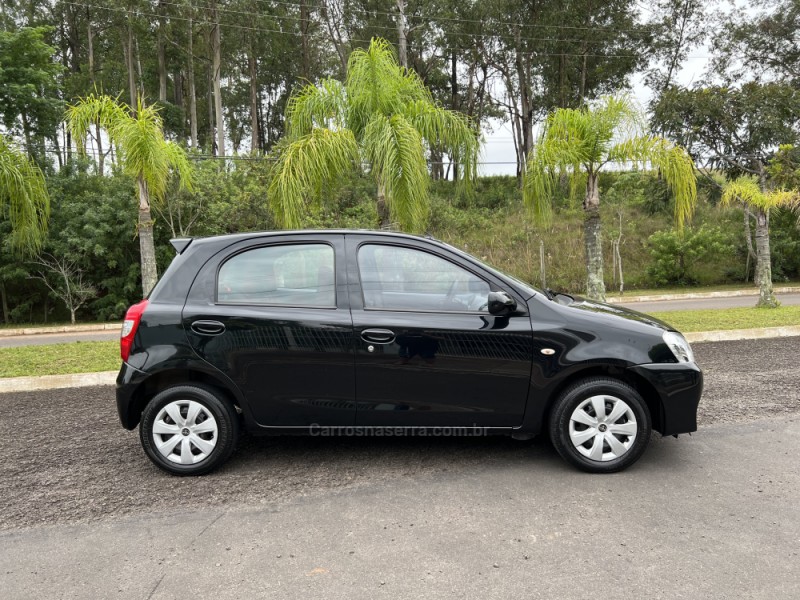 ETIOS 1.3 XS 16V FLEX 4P MANUAL - 2013 - CAMPO BOM