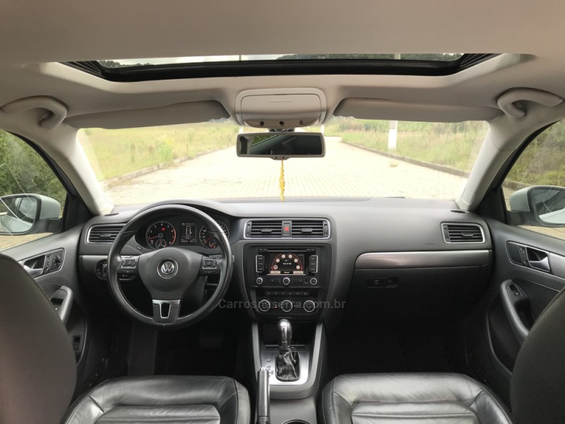 JETTA 2.0 TSI HIGHLINE 211CV GASOLINA 4P TIPTRONIC - 2014 - NOVA BASSANO