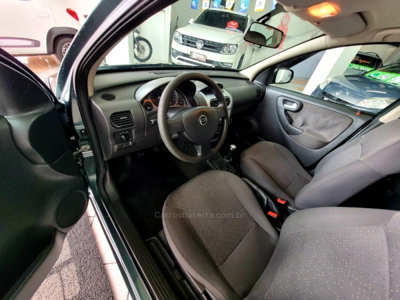 CORSA 1.4 MPFI PREMIUM 8V FLEX 4P MANUAL - 2009 - CAXIAS DO SUL