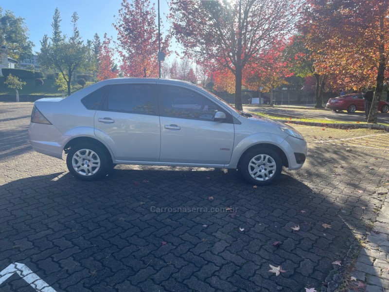 FIESTA 1.6 MPI SEDAN 8V FLEX 4P MANUAL - 2013 - CAXIAS DO SUL