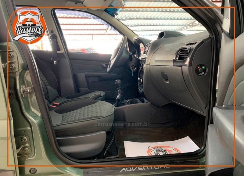 PALIO 1.8 MPI ADVENTURE WEEKEND 16V FLEX 4P MANUAL - 2015 - VACARIA