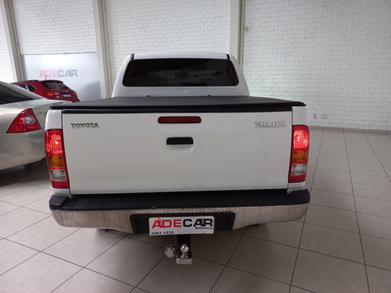 HILUX 2.5 4X4 CD 16V TURBO DIESEL 4P MANUAL - 2011 - FARROUPILHA