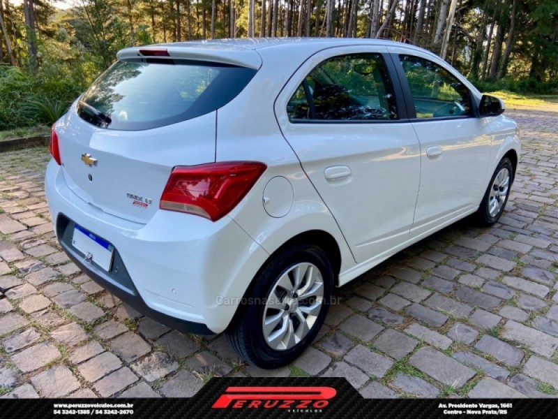 ONIX 1.4 MPFI LT 8V FLEX 4P MANUAL - 2017 - NOVA PRATA