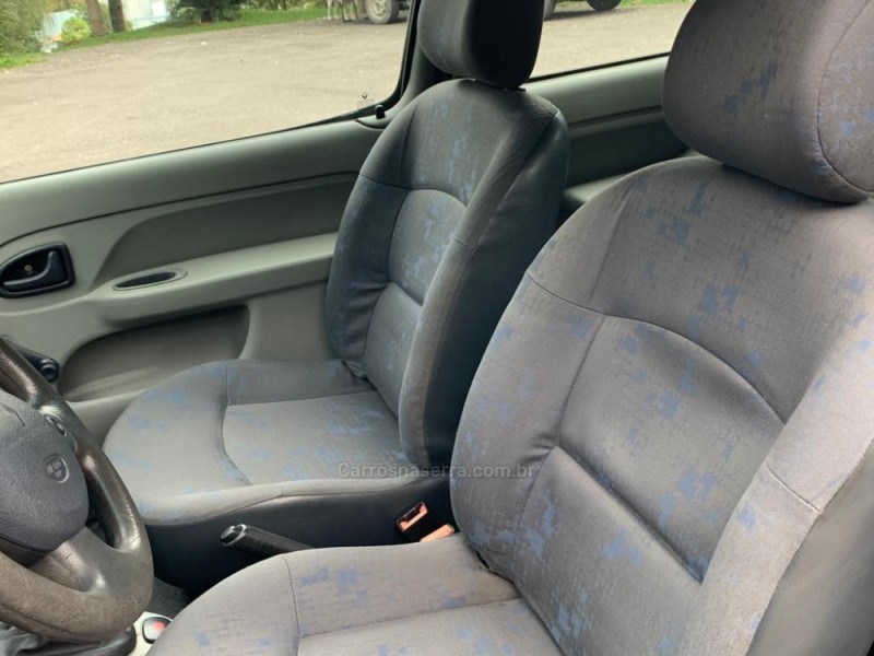 CLIO 1.0 AUTHENTIQUE 16V GASOLINA 2P MANUAL - 2005 - FARROUPILHA
