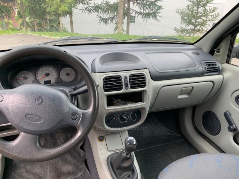 CLIO 1.0 AUTHENTIQUE 16V GASOLINA 2P MANUAL - 2005 - FARROUPILHA