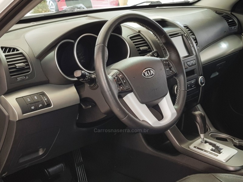 SORENTO 3.5 4X4 V6 24V GASOLINA 4P AUTOMÁTICO - 2013 - CAXIAS DO SUL