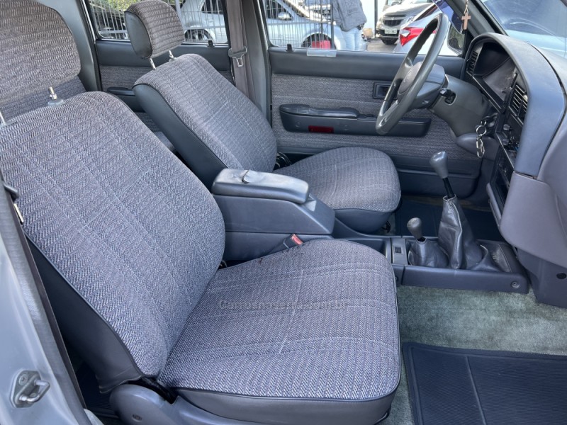 HILUX 2.8 SR5 4X4 CD 8V DIESEL 4P MANUAL - 2001 - TAQUARA