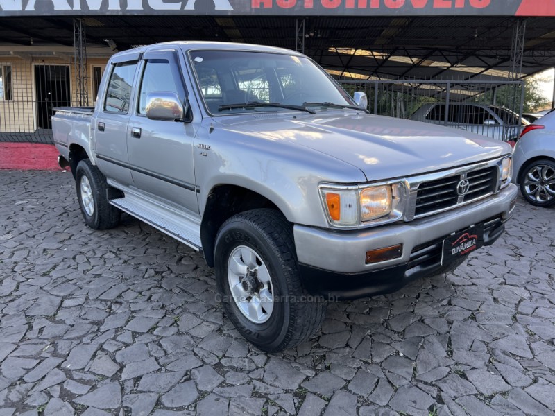 HILUX 2.8 SR5 4X4 CD 8V DIESEL 4P MANUAL - 2001 - TAQUARA