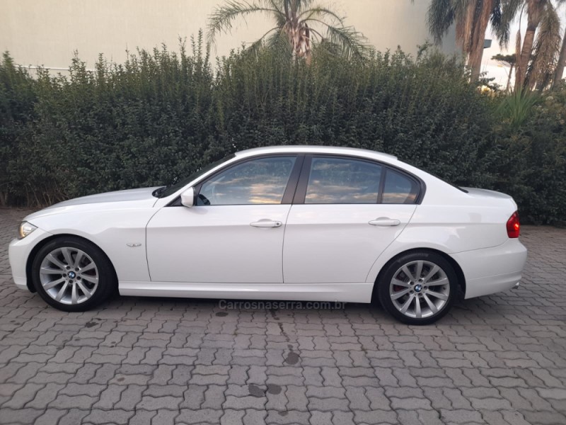 320I 2.0 16V GASOLINA 4P AUTOMÁTICO - 2012 - CAXIAS DO SUL