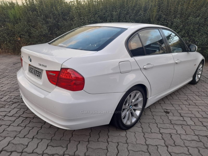 320I 2.0 16V GASOLINA 4P AUTOMÁTICO - 2012 - CAXIAS DO SUL