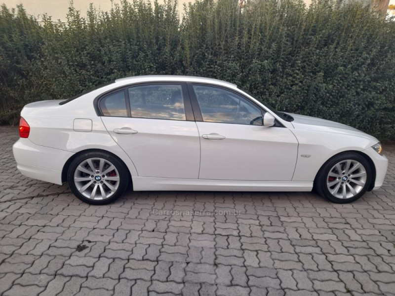 320I 2.0 16V GASOLINA 4P AUTOMÁTICO - 2012 - CAXIAS DO SUL
