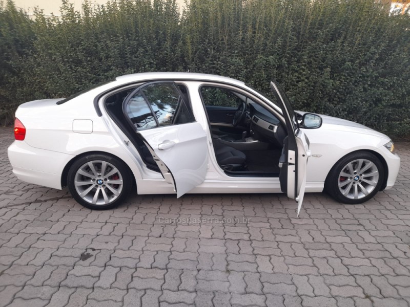 320I 2.0 16V GASOLINA 4P AUTOMÁTICO - 2012 - CAXIAS DO SUL