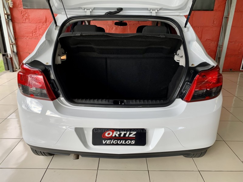 ONIX 1.4 MPFI LTZ 8V FLEX 4P MANUAL - 2015 - CAXIAS DO SUL