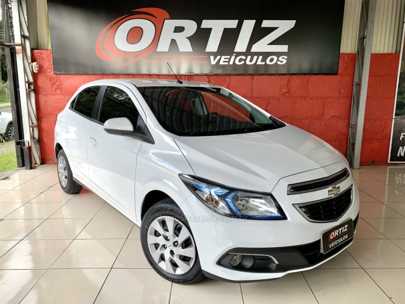 ONIX 1.4 MPFI LTZ 8V FLEX 4P MANUAL - 2015 - CAXIAS DO SUL
