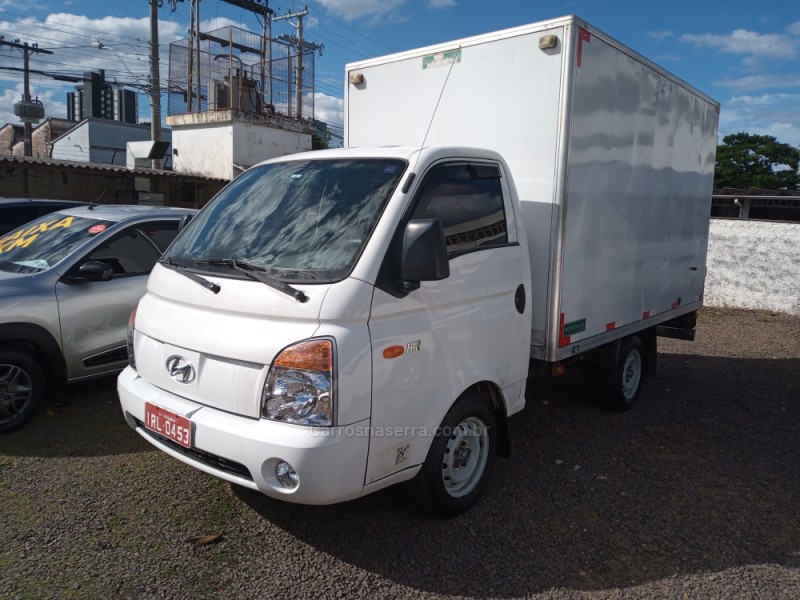 HR 2.5 LONGO BAÚ 4X2 16V 130CV TURBO INTERCOOLER DIESEL 2P MANUAL - 2011 - NOVO HAMBURGO