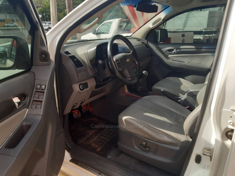 S10 2.4 LTZ 4X2 CD 8V FLEX 4P MANUAL - 2013 - BOM PRINCíPIO