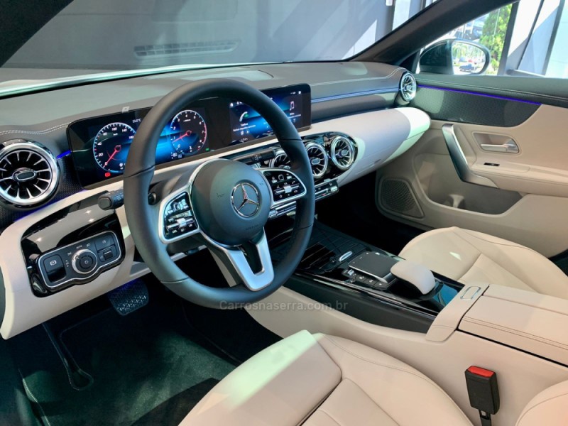 CLA 250 2.0 SPORT 16V TURBO GASOLINA 4P AUTOMÁTICO - 2022 - CAXIAS DO SUL