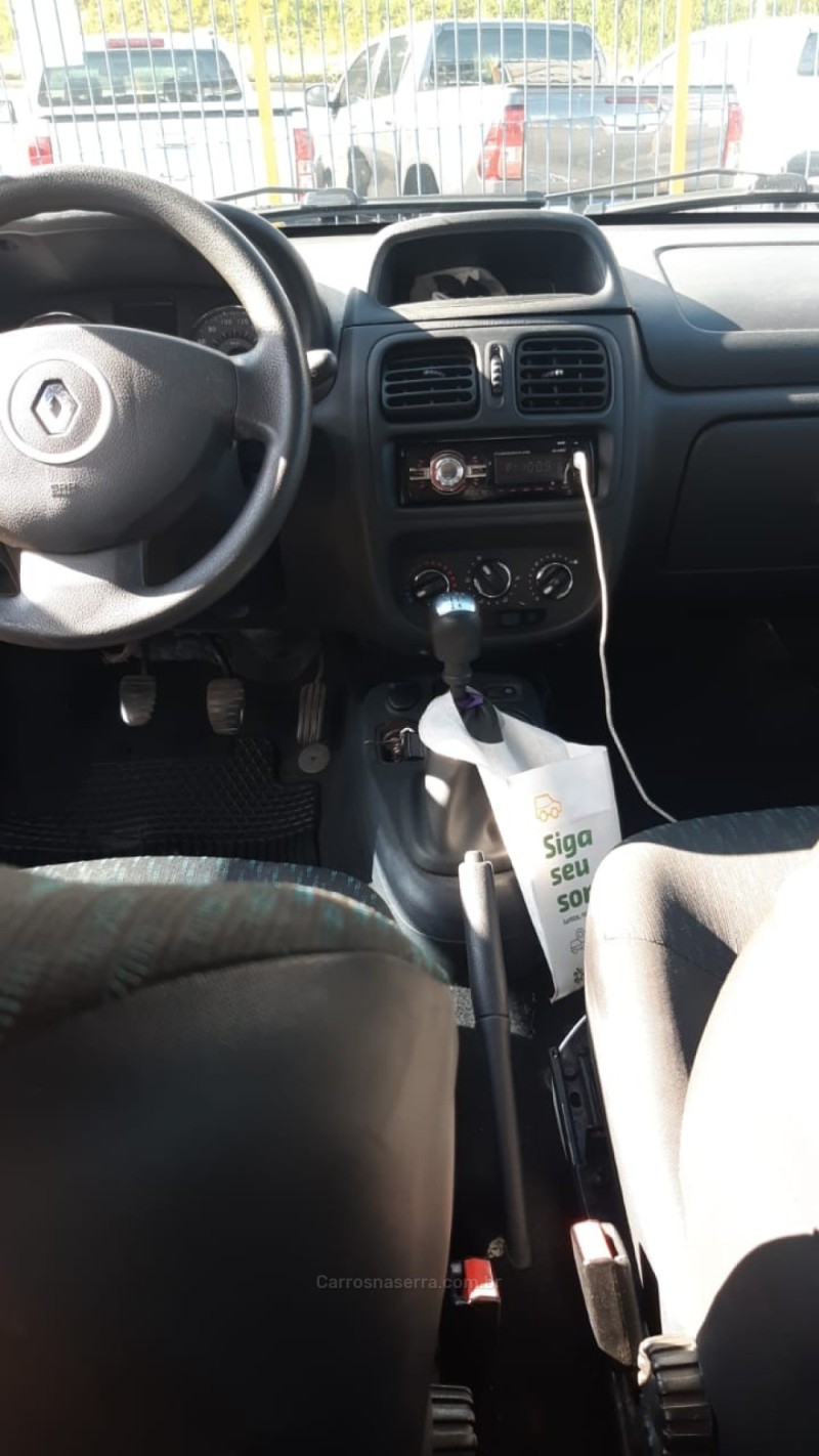 CLIO 1.0 EXPRESSION 16V FLEX 4P MANUAL - 2015 - FARROUPILHA