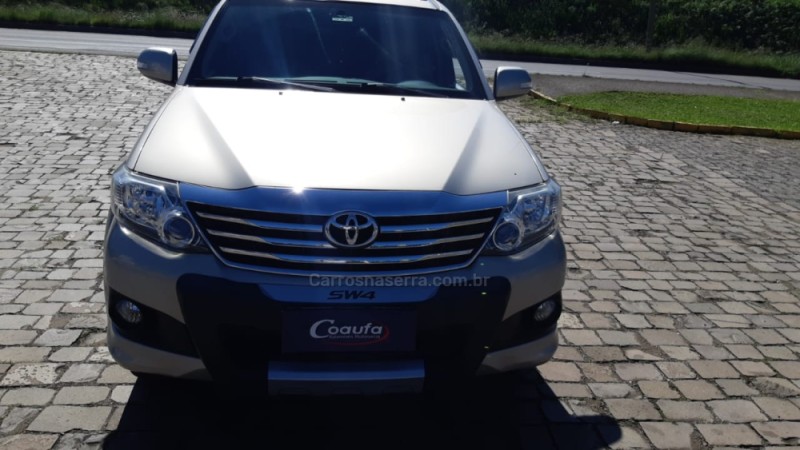 HILUX SW4 2.7 SR 4X2 16V FLEX 4P AUTOMÁTICO - 2013 - FARROUPILHA