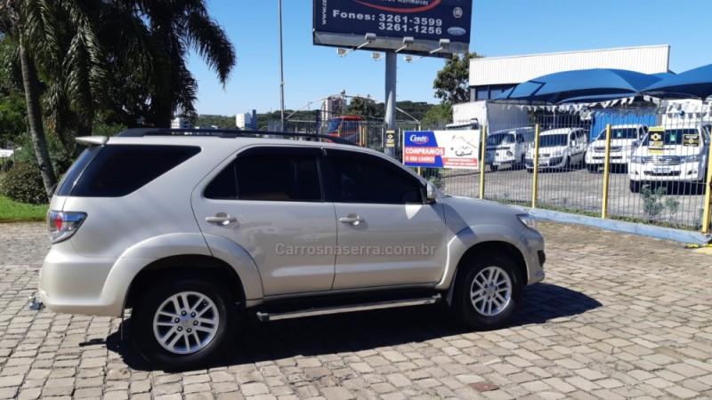 hilux sw4 2.7 sr 4x2 16v flex 4p automatico 2013 farroupilha