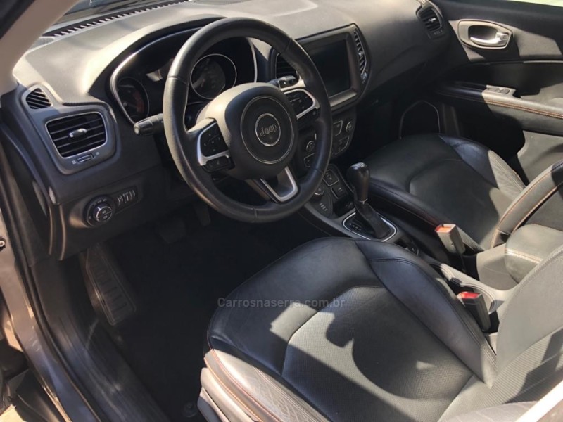 COMPASS 2.0 16V DIESEL LONGITUDE 4X4 AUTOMÁTICO - 2018 - CANELA