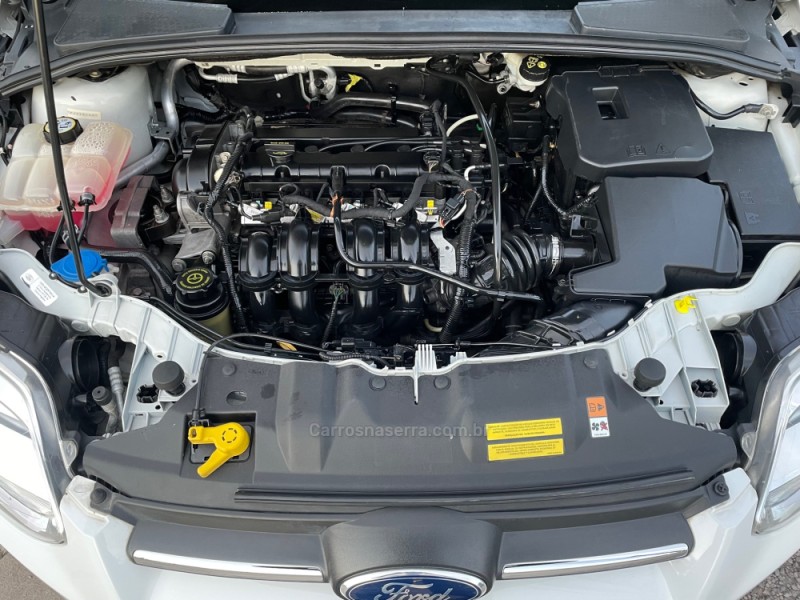 FOCUS 1.6 SE HATCH 16V FLEX 4P AUTOMÁTICO - 2015 - CAXIAS DO SUL