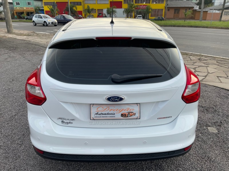 FOCUS 1.6 SE HATCH 16V FLEX 4P AUTOMÁTICO - 2015 - CAXIAS DO SUL