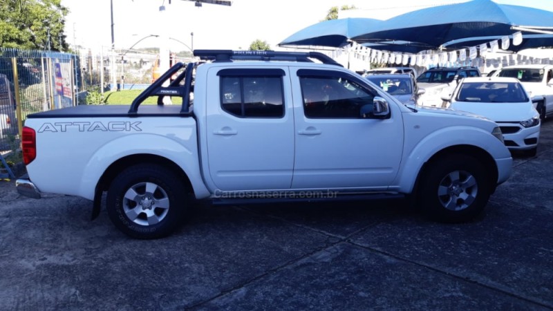 FRONTIER 2.5 LE 4X4 CD TURBO ELETRONIC DIESEL 4P MANUAL - 2010 - FARROUPILHA