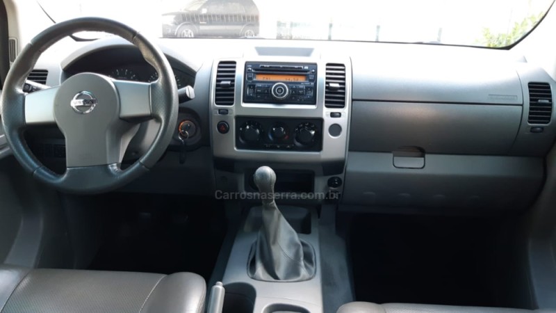 FRONTIER 2.5 LE 4X4 CD TURBO ELETRONIC DIESEL 4P MANUAL - 2010 - FARROUPILHA
