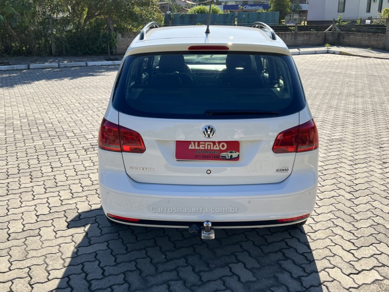 SPACEFOX 1.6 MI TREND 8V FLEX 4P MANUAL - 2014 - NOVA HARTZ