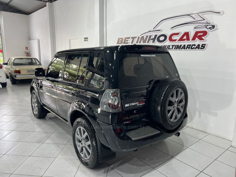 PAJERO TR4 2.0 4X2 16V 140CV FLEX 4P MANUAL - 2014 - NOVO HAMBURGO