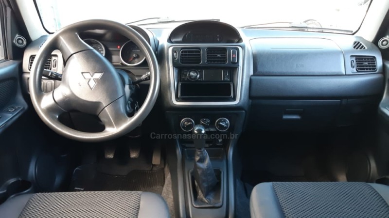 PAJERO TR4 2.0 4X4 16V FLEX 4P MANUAL - 2011 - FARROUPILHA