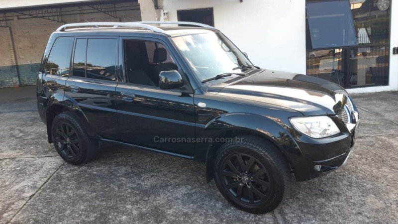 PAJERO TR4 2.0 4X4 16V FLEX 4P MANUAL - 2011 - FARROUPILHA