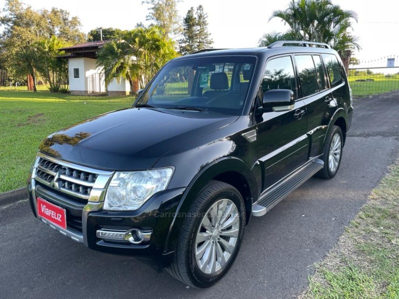 PAJERO FULL 3.2 HPE 4X4 16V TURBO INTERCOOLER DIESEL 4P AUTOMÁTICO - 2015 - FELIZ
