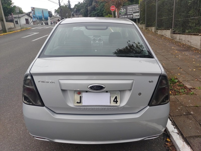 FIESTA 1.6 ROCAM SE PLUS SEDAN 8V FLEX 4P MANUAL - 2014 - FARROUPILHA