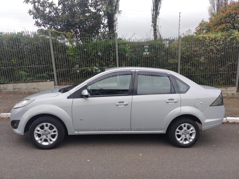 FIESTA 1.6 ROCAM SE PLUS SEDAN 8V FLEX 4P MANUAL - 2014 - FARROUPILHA